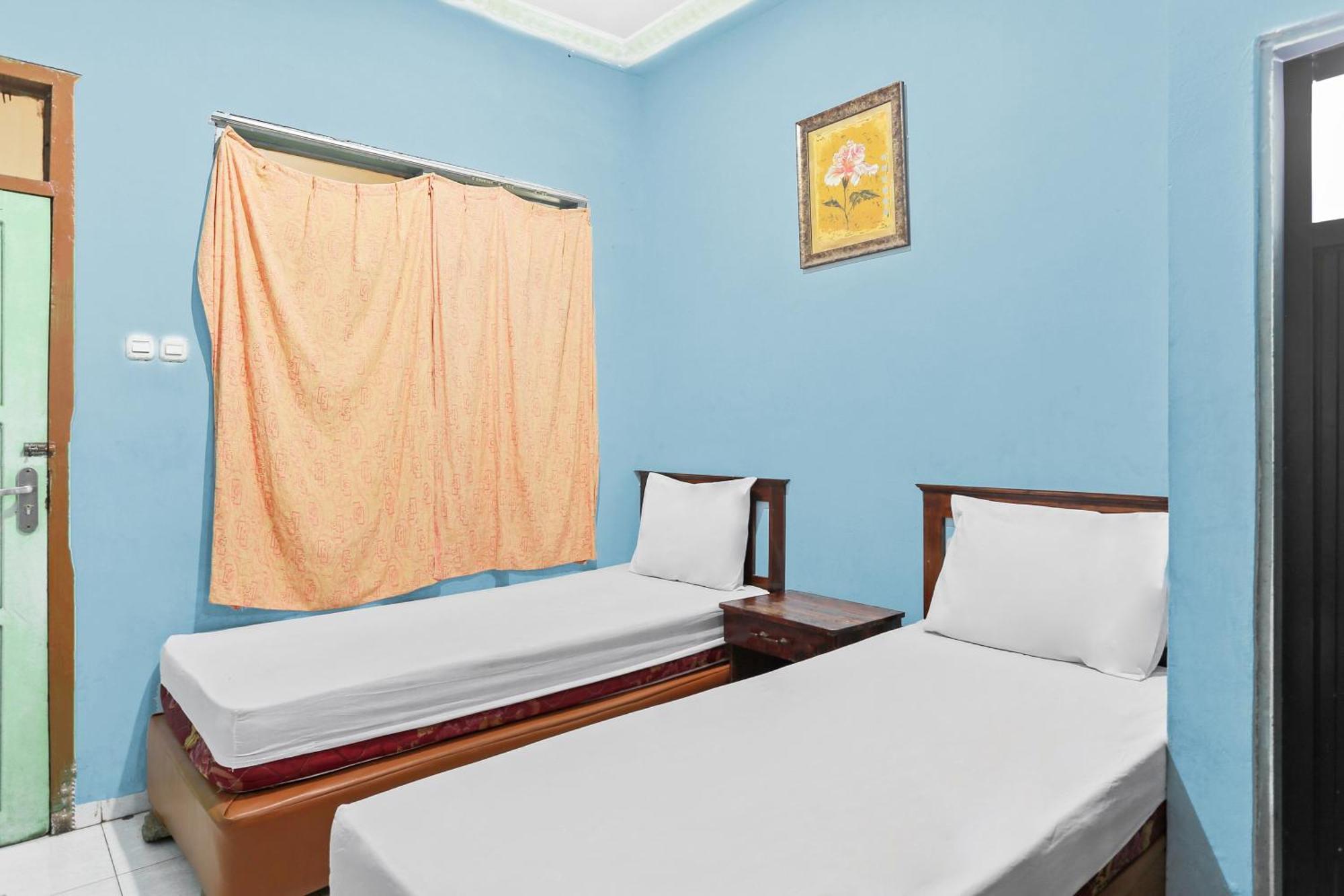 Oyo 93046 Hotel Fortuna Parepare Kültér fotó