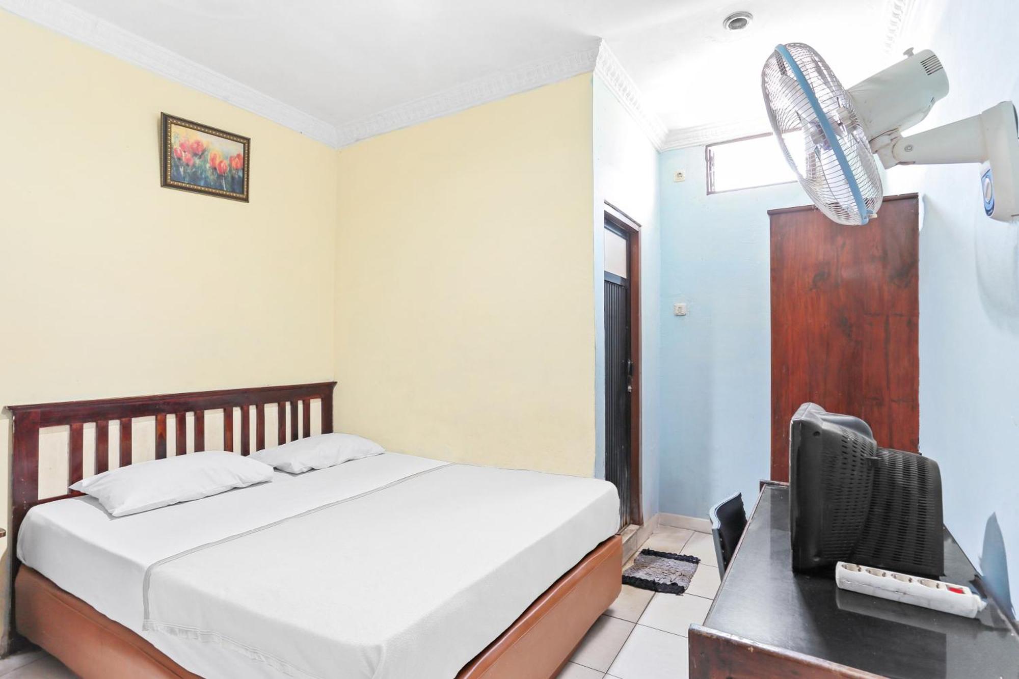 Oyo 93046 Hotel Fortuna Parepare Kültér fotó