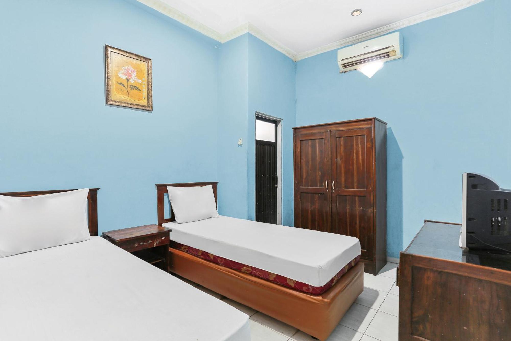Oyo 93046 Hotel Fortuna Parepare Kültér fotó