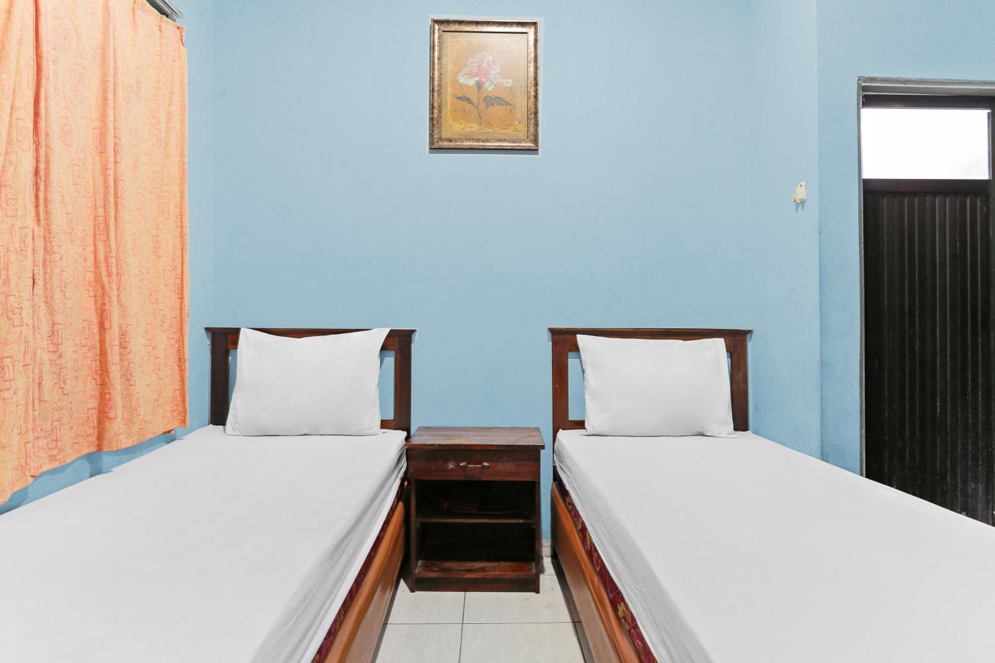 Oyo 93046 Hotel Fortuna Parepare Kültér fotó